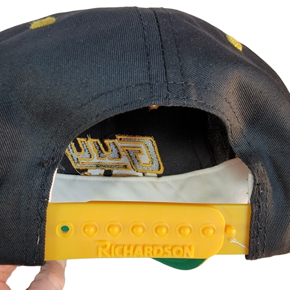 Guy Metals Iowa Hawkeyes Black/Gold Vintage Baseball Cap Hat Men's Large - Picture 8 of 13